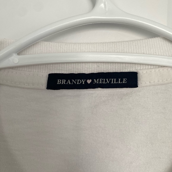 Brandy Melville Oversized Graphic T-shirt - Picture 2 of 2